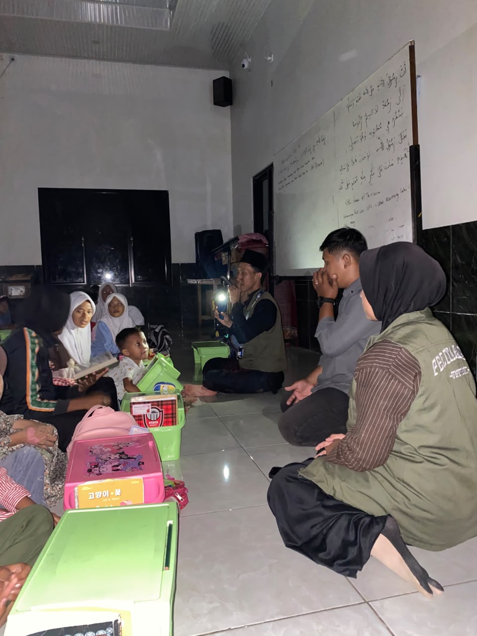 Kegiatan mengaji bersama