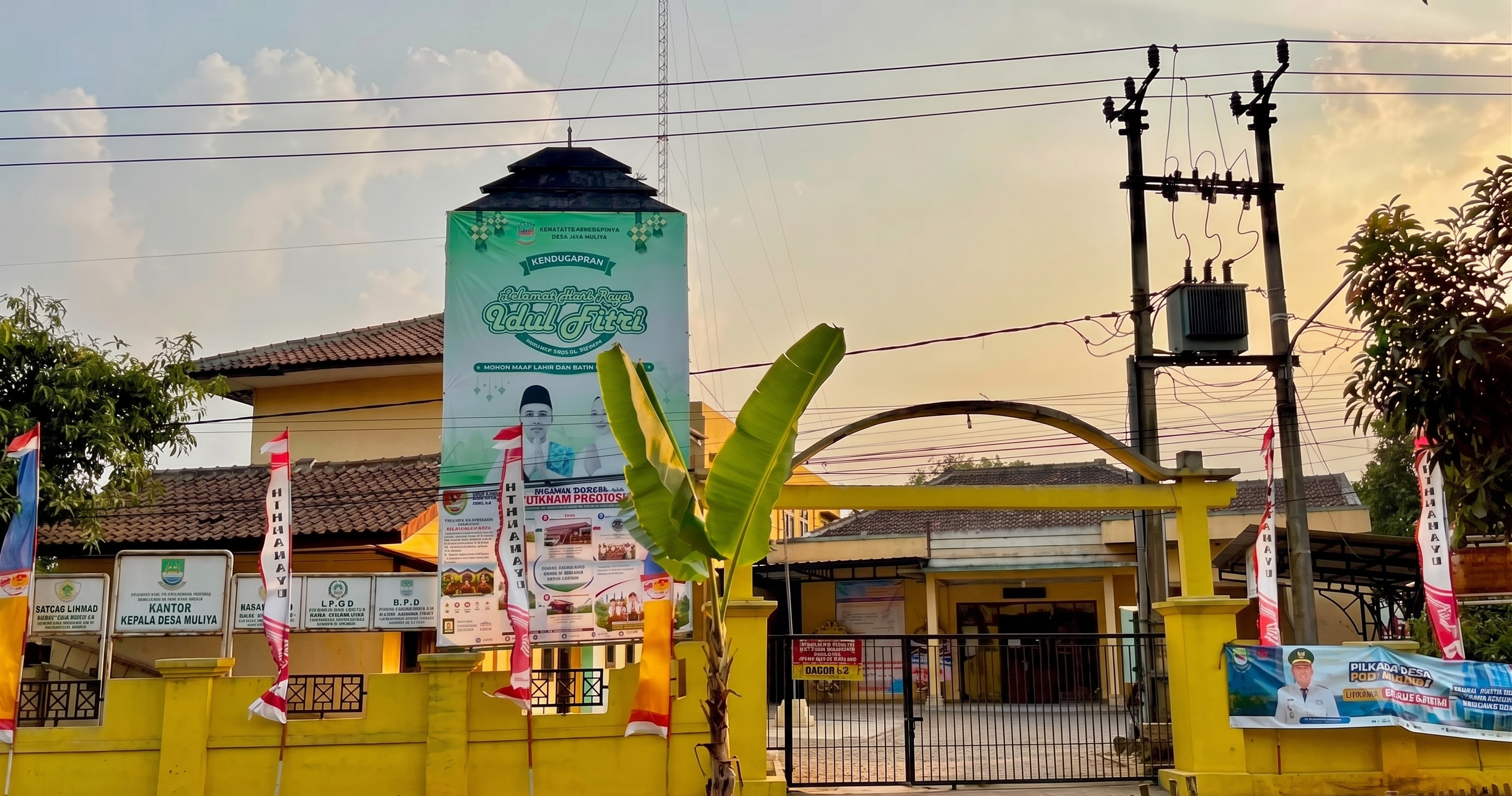 Kegiatan musyawarah warga Desa Jayamulya